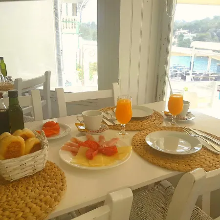 Casa De Huespedes La Marina